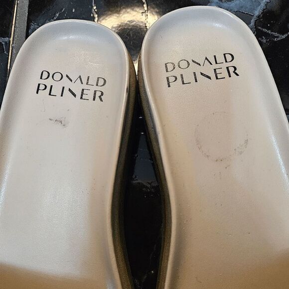 Donald Plinner Sandals - Picture 2 of 8